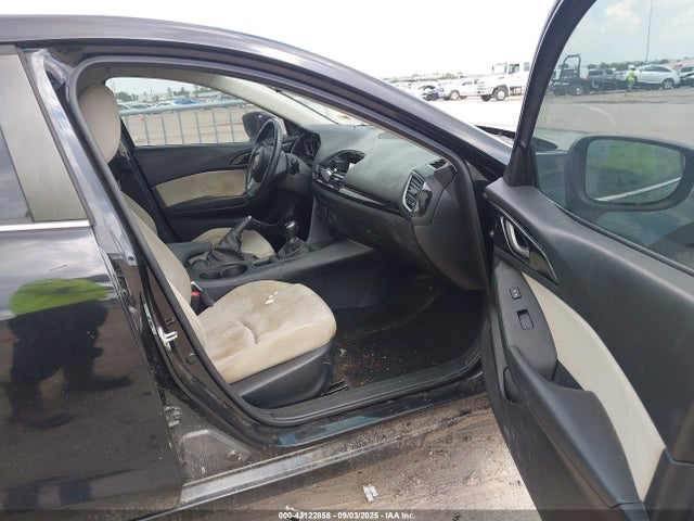 JM1BM1V78E1125421 Mazda pe