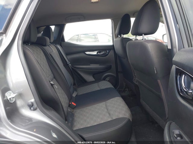JN1BJ1CR5HW112472 Nissan 2017