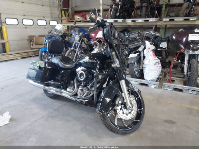 2012 HARLEY-DAVIDSON FLHX 1HD1KBM18CB668116