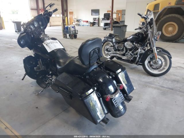 2012 HARLEY-DAVIDSON FLHX 1HD1KBM18CB668116 Photo 2