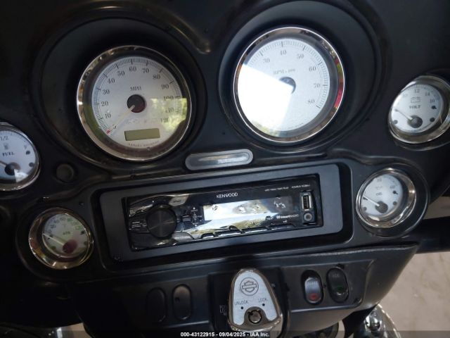 2012 HARLEY-DAVIDSON FLHX 1HD1KBM18CB668116 Photo 6