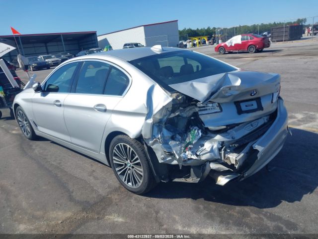 2018 BMW 540I WBAJE5C50JWA98634 Photo 2