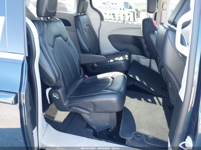 Продаж на аукціоні авто 2022 Chrysler Pacifica Touring L Awd, vin: 2C4RC3BG7NR161517, номер лоту: 43122987