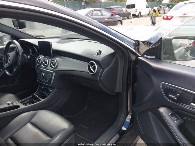 Mercedes-Benz CLA-Class 2015 WDDSJ4EB9FN168258 Image 5