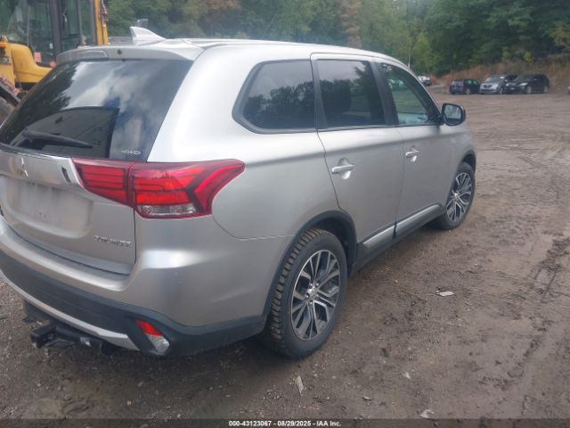 2018 MITSUBISHI OUTLANDER JA4AZ3A38JZ057722 Photo 3