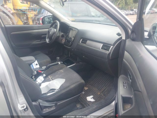 2018 MITSUBISHI OUTLANDER JA4AZ3A38JZ057722 Photo 4