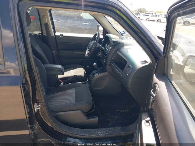 Jeep 2017 2017 1C4NJPBA2HD211903 Image 5