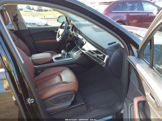 2023 AUDI Q7 WA1ACBF75PD006904 Photo 4