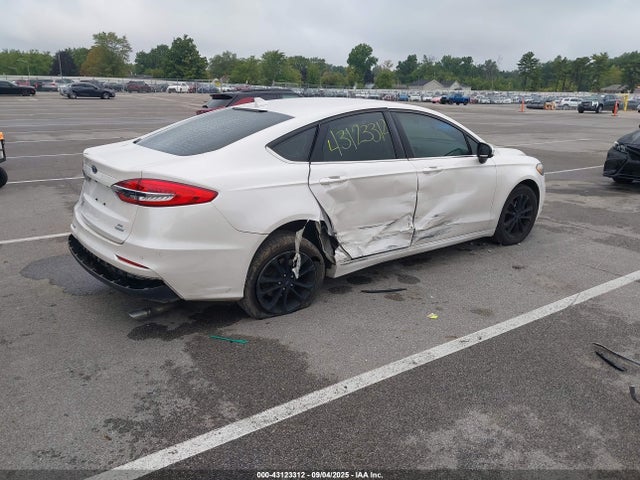 Ford 2019 2019 3FA6P0HD4KR231313 Image 4