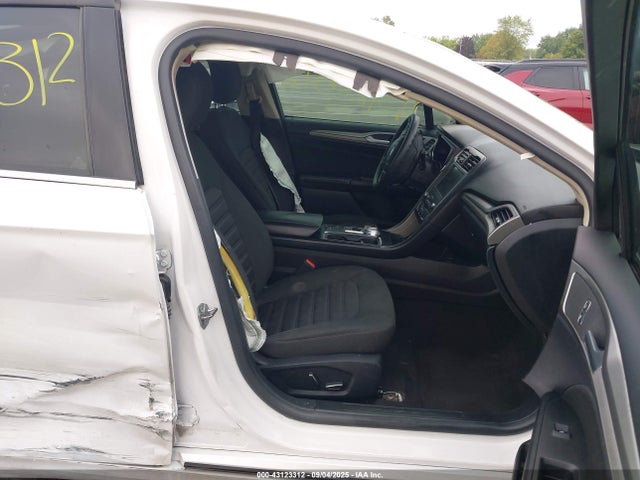 Ford 2019 2019 3FA6P0HD4KR231313 Image 5