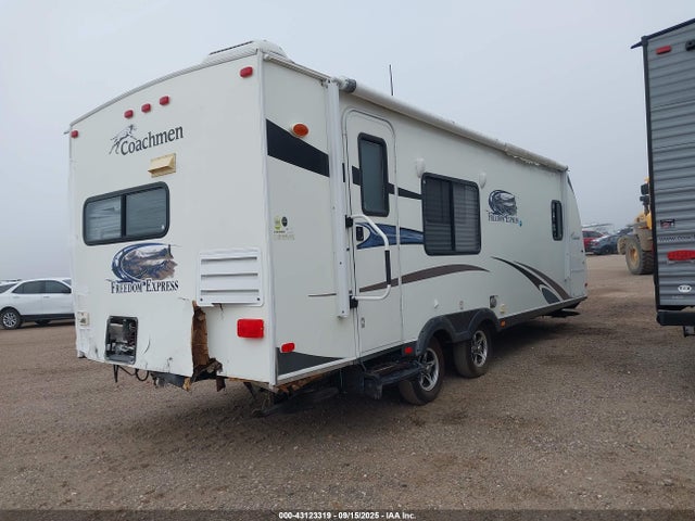 2015 Coachmen Freedom Express Bumper Pull 32' მანქანა იყიდება აუქციონზე, vin: 5ZT2FEPB7DA008946, აუქციონის ნომერი: 43123319