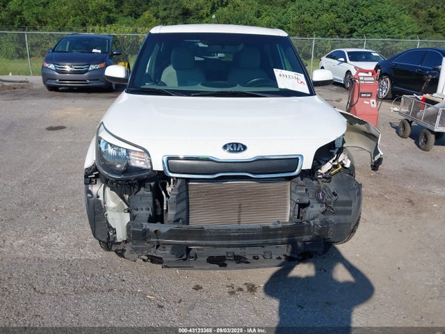 KNDJN2A27G7356531 KIA gdi gamma