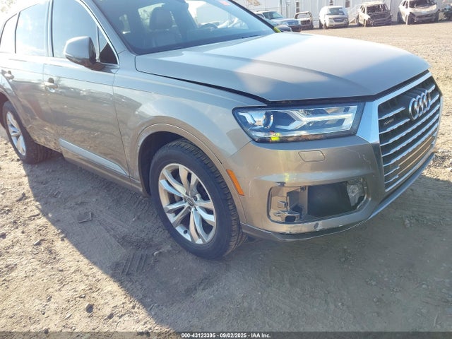 2017 AUDI Q7 WA1AAAF72HD008577 Photo 5