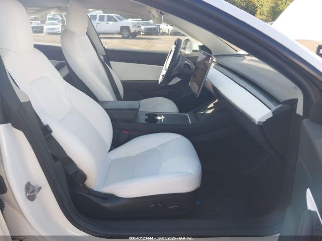 2021 TESLA MODEL 3 5YJ3E1EA9MF851839 Photo 4