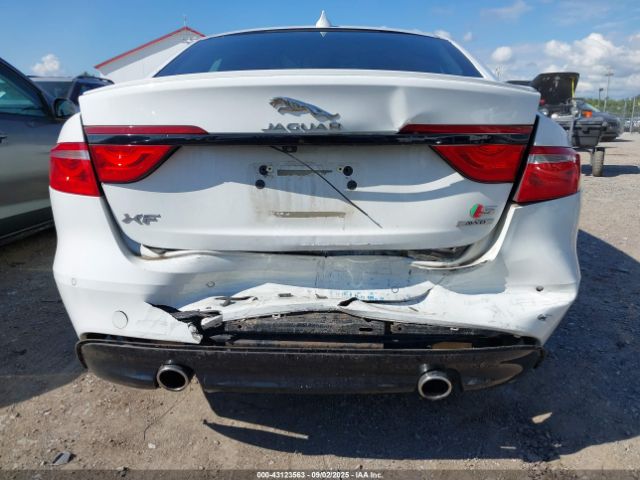 2016 JAGUAR XF SAJBM4BV3GCY19155 Photo 5