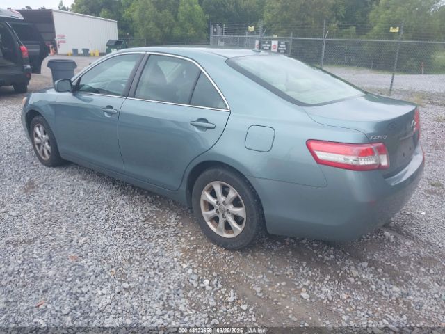 2011 TOYOTA CAMRY 4T1BF3EKXBU667328 Photo 2