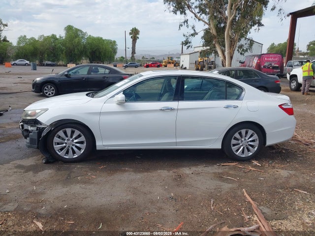Honda j35y1 2015 1HGCR3F83FA033337 Image 15