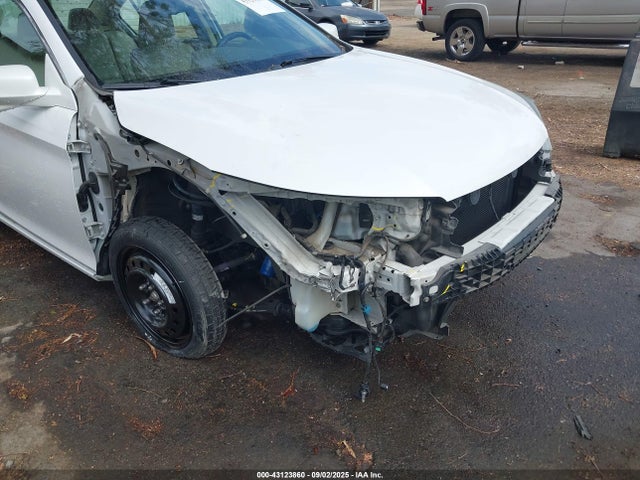 Honda j35y1 2015 1HGCR3F83FA033337 Image 18