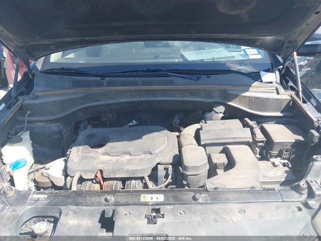 Продаж на аукціоні авто 2017 Hyundai Santa Fe Sport 2.4l, vin: 5XYZU3LB9HG421618, номер лоту: 43123896