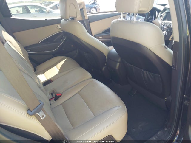 Продаж на аукціоні авто 2017 Hyundai Santa Fe Sport 2.4l, vin: 5XYZU3LB9HG421618, номер лоту: 43123896
