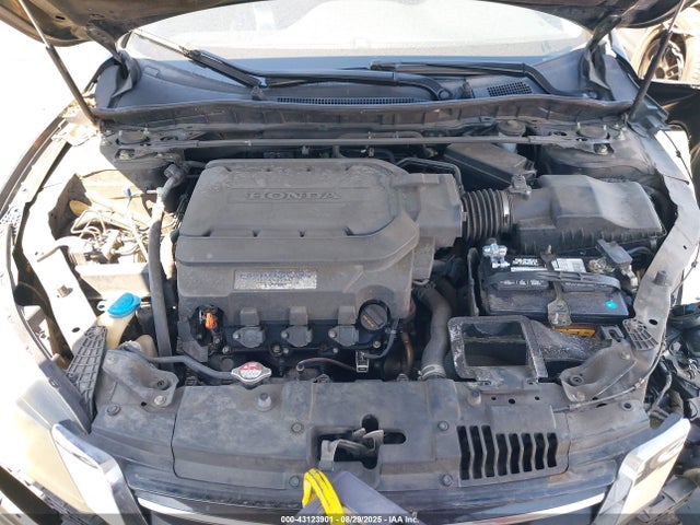 1HGCR3F82FA030607 Honda j35y1