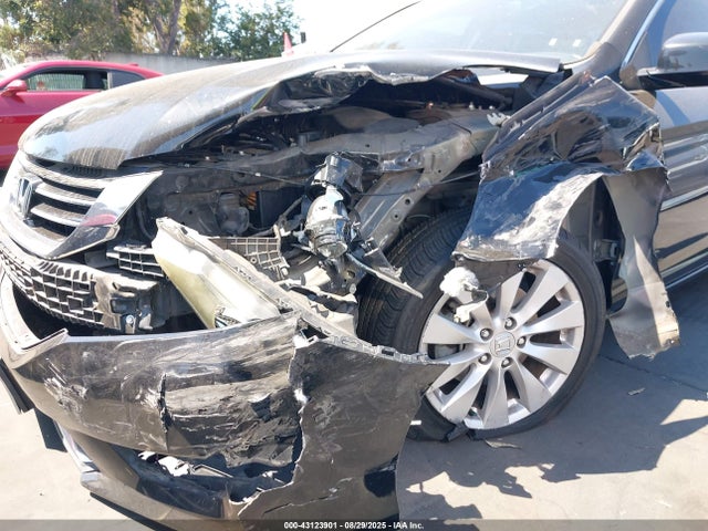 1HGCR3F82FA030607 Honda j35y1
