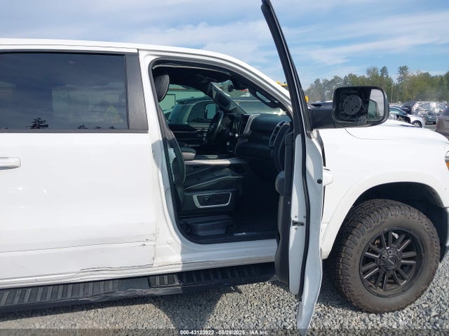 1C6SRFJT0MN806088 RAM 1500 Laramie 4x4 5&#039;7 Box