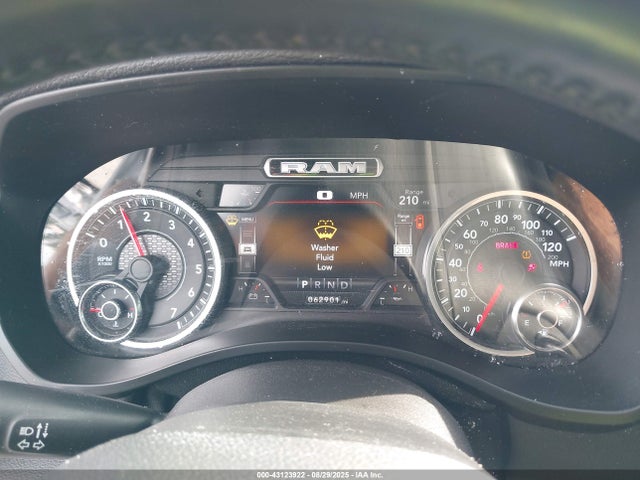 Продаж на аукціоні авто 2021 Ram 1500 Laramie  4x4 5'7 Box, vin: 1C6SRFJT0MN806088, номер лоту: 43123922