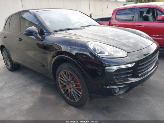 2017 PORSCHE CAYENNE WP1AA2A22HKA82938 Photo 0