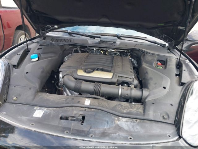 2017 PORSCHE CAYENNE WP1AA2A22HKA82938 Photo 9