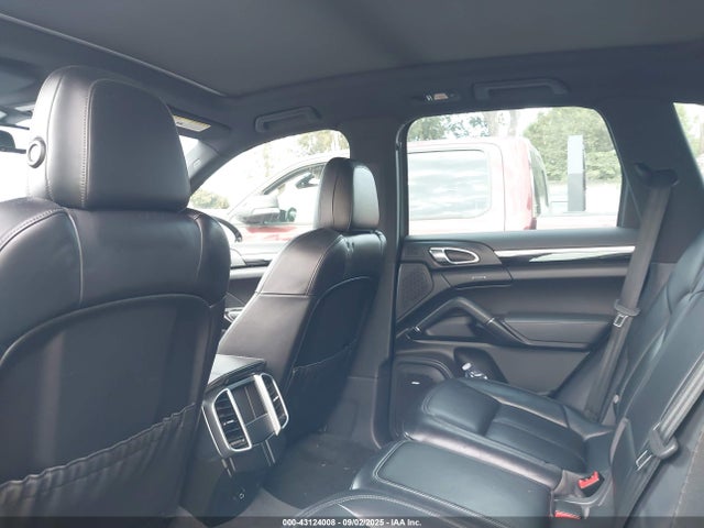 Porsche Cayenne 2017 WP1AA2A22HKA82938 Image 18