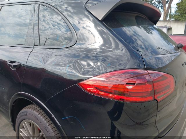 2017 PORSCHE CAYENNE WP1AA2A22HKA82938 Photo 5