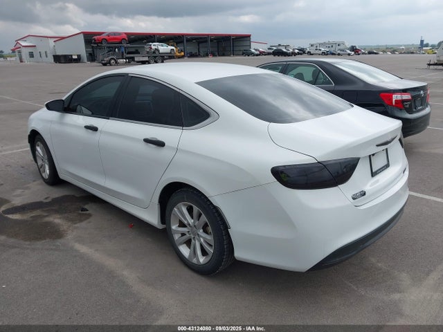 Chrysler 2016 2016 1C3CCCAB5GN157899 Image 3