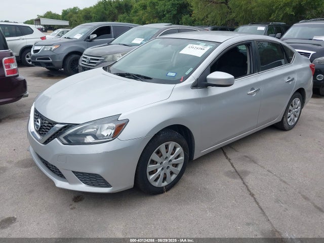 Nissan Sentra 2016 3N1AB7AP7GY311527 Image 2