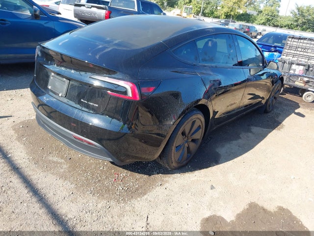 2025 TESLA MODEL 3 5YJ3E1EB4SF053030 Photo 3