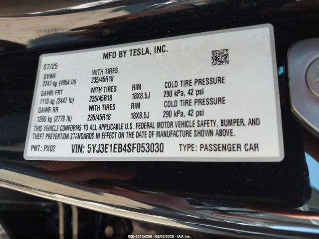 2025 TESLA MODEL 3 5YJ3E1EB4SF053030 Photo 8