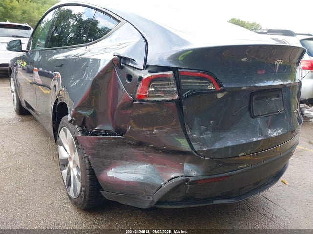 2023 TESLA MODEL Y 7SAYGDEE5PA178637 Photo 5