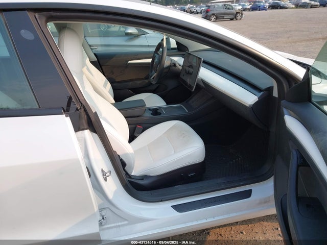 2022 TESLA MODEL 3 5YJ3E1EA6NF360985 Photo 4