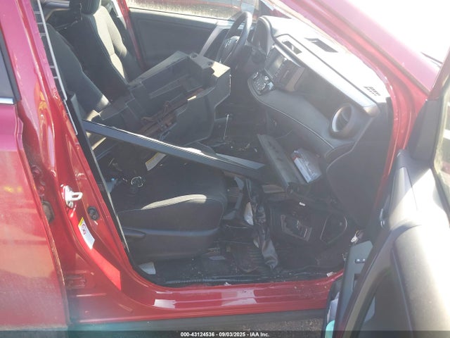 Toyota Rav4 Xle 2017 JTMRFREV1HJ108664 Image 5