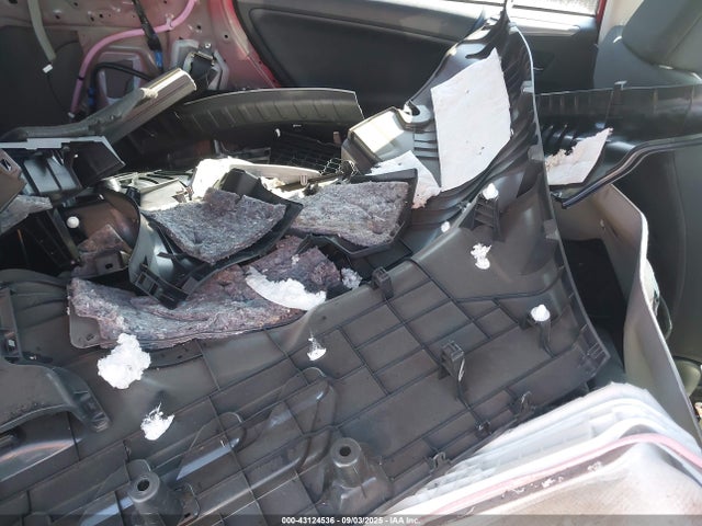Toyota Rav4 Xle 2017 JTMRFREV1HJ108664 Image 6