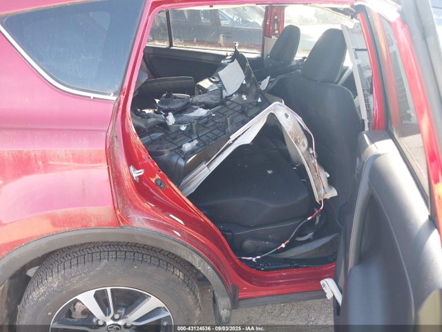 Toyota Rav4 Xle 2017 JTMRFREV1HJ108664 Image 8