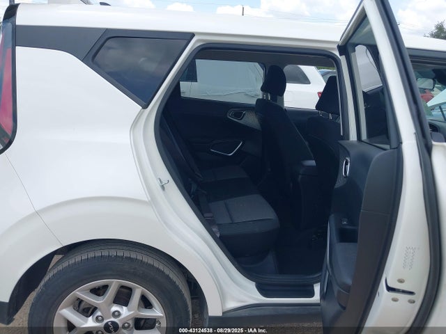 KNDJ23AU1P7858225 KIA mpi nu
