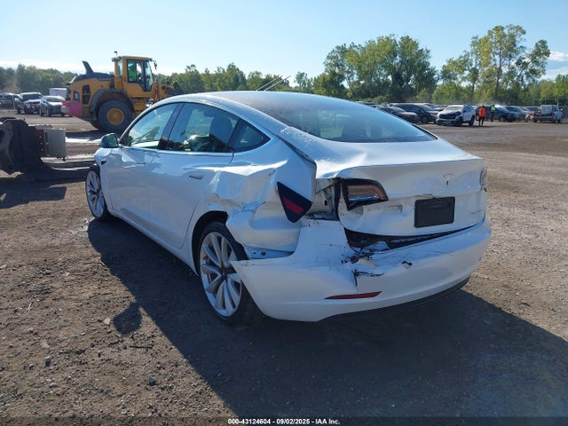 2019 TESLA MODEL 3 5YJ3E1EB1KF454180 Photo 2
