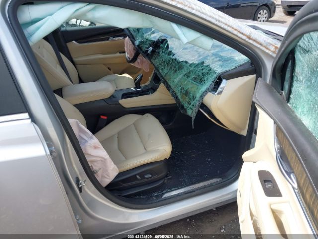 2018 CADILLAC XT5 1GYKNARS7JZ200854 Photo 4