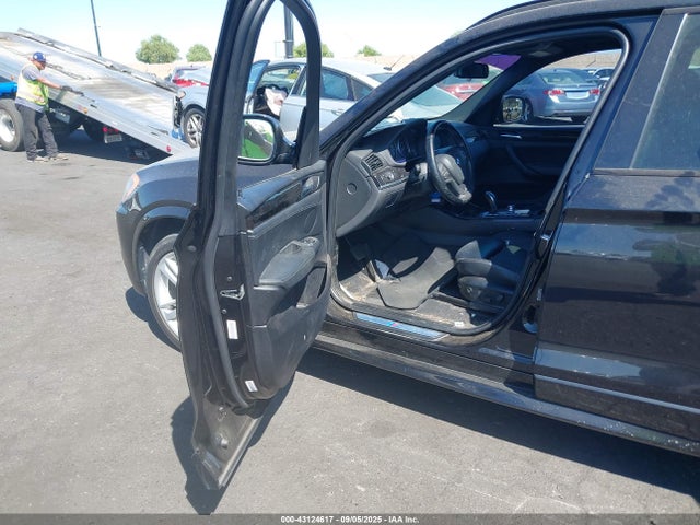 5UXWX7C50EL984860 BMW X3
