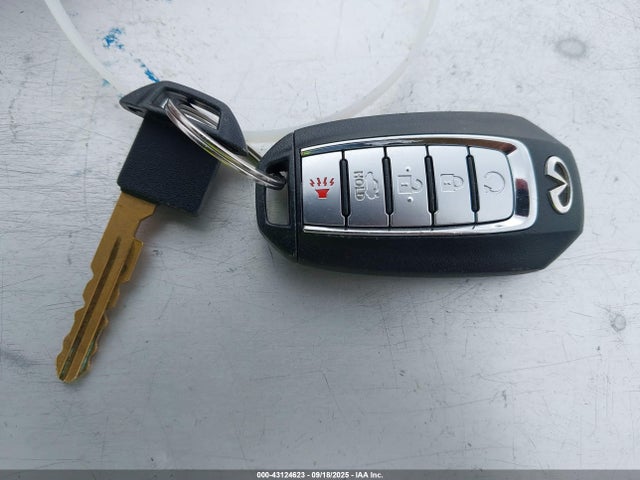 JN1EV7BR1MM755834 Infiniti 3.0l t