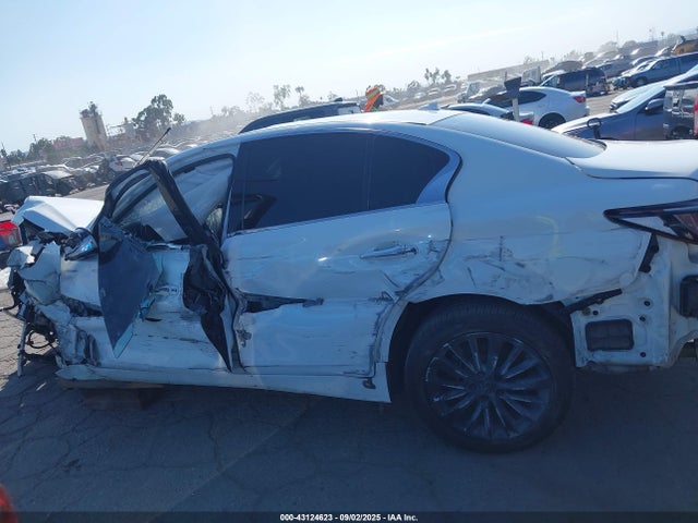 JN1EV7BR1MM755834 Infiniti 3.0l t