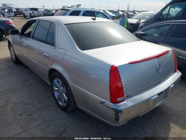 2007 CADILLAC DTS 1G6KD57Y47U162287 Photo 2