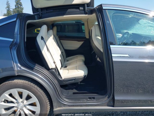 2018 TESLA MODEL X 5YJXCAE23JF090303 Photo 7