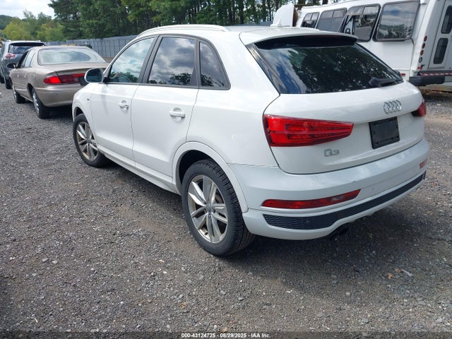 2018 AUDI Q3 WA1BCCFS0JR024087 Photo 2